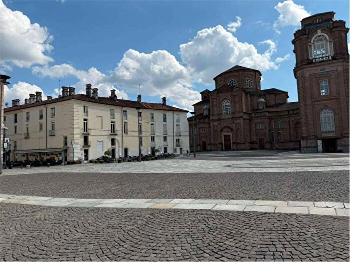 Appartamento trilocale in affitto in Venaria Reale