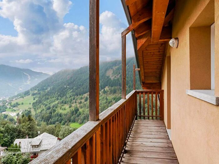 Appartamento quadrilocale in affitto in Via Delle Scuole, Pezzo, Ponte di Legno