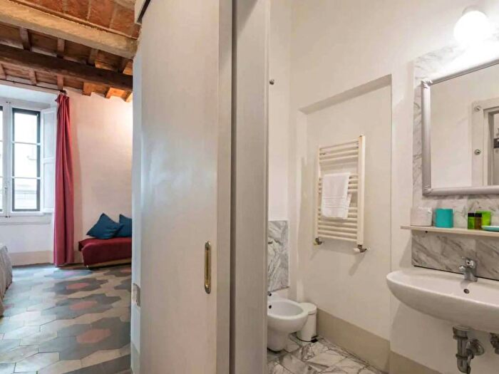 Appartamento bilocale in affitto in Via Fiesolana, D'Azeglio, Firenze