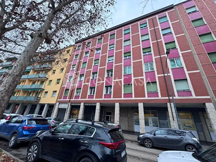 Appartamento con 5 locali in vendita in Viale Zagabria, Bologna