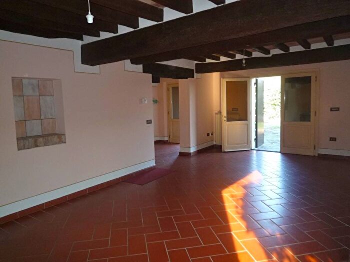 Casa con 6 locali in affitto in Strada Formigina, Villaggio Zeta, Modena