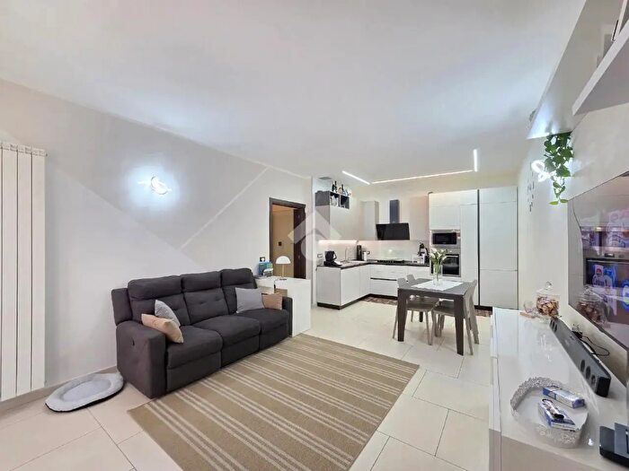 Casa quadrilocale in vendita in Via Roma, Alpignano