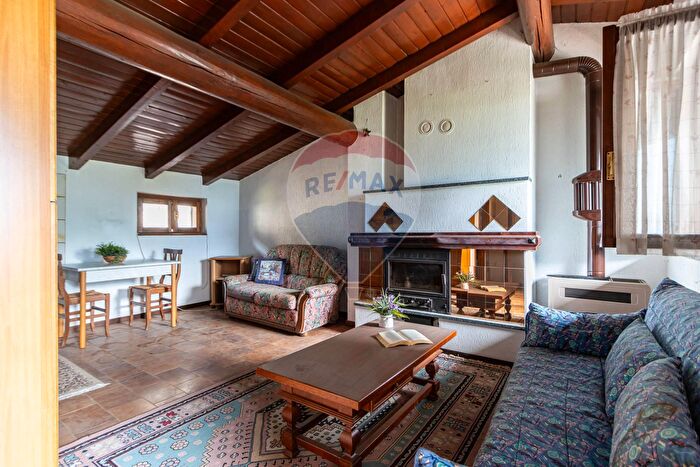 Appartamento bilocale in vendita in Via Arca Vuota Regoledo, Berbenno Di Valtellina