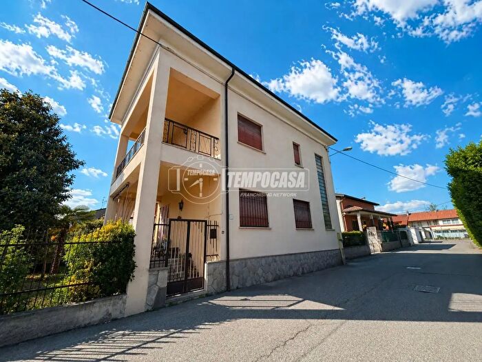 Casa con 5 locali in vendita in Via Cavagrande, Tronzano Vercellese