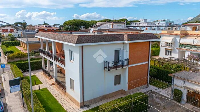 Appartamento trilocale in vendita in Viale Circe, Terracina