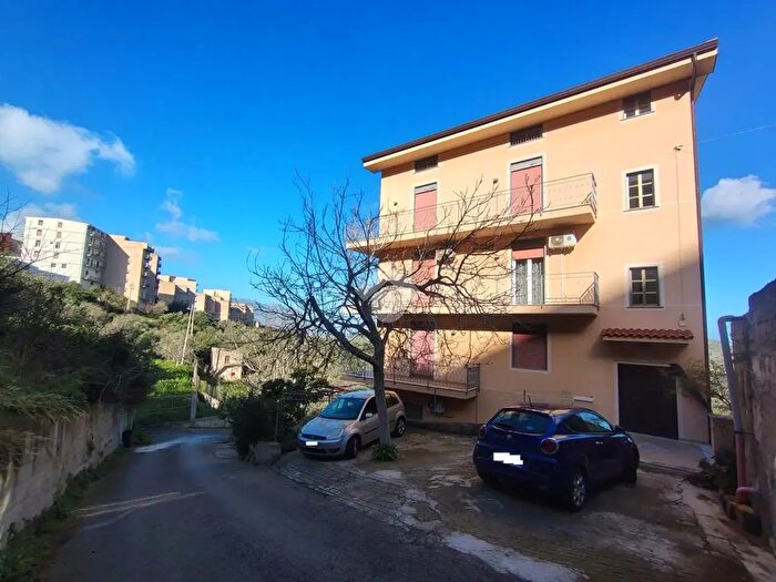 Appartamento quadrilocale in vendita in Salvo dAcquisto, Torretta