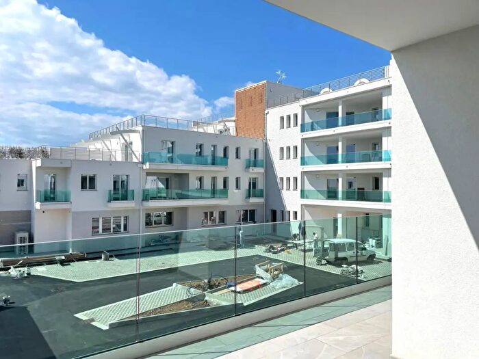 Appartamento quadrilocale in vendita in Via Martiri di Cefalonia, Catanzaro