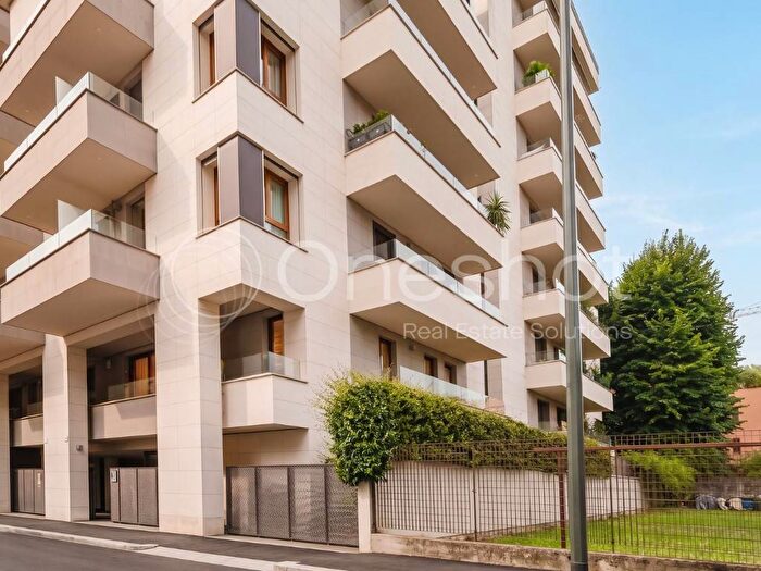 Appartamento bilocale in affitto in Via dei Sormani, Dezza, Milano
