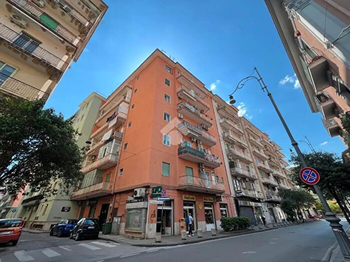Appartamento trilocale in vendita in Via Antonio del Baglivo, Salerno