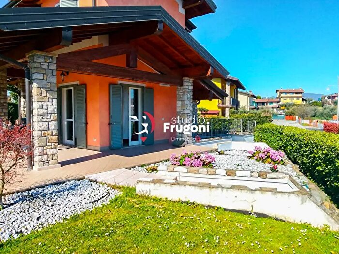 Casa quadrilocale in affitto in Via della Costa, Moniga Del Garda