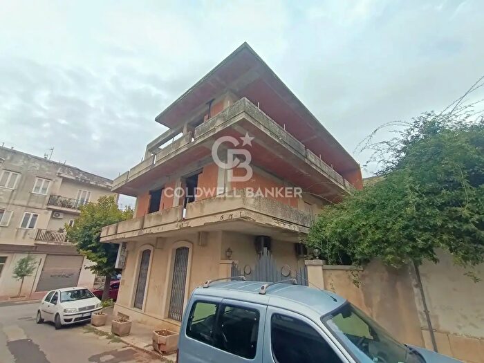Casa con 6 locali in vendita in Piazza del Gesù, Modica