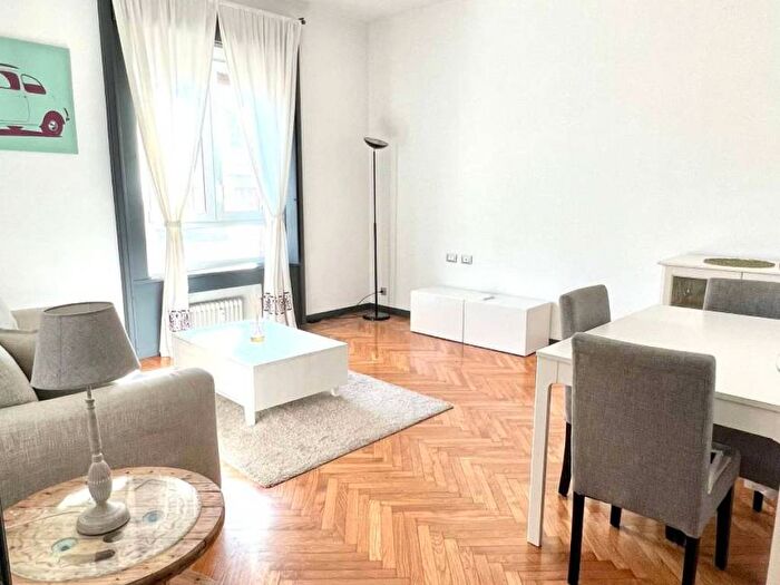 Appartamento bilocale in affitto in Via Fabio Filzi, Centrale, Milano