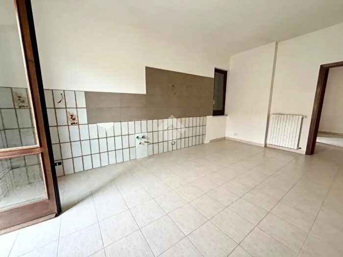 Appartamento con 5 locali in affitto in Corso Girolamo del Balzo, Rotondi