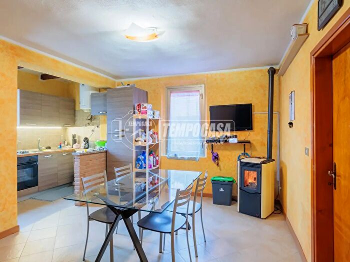 Appartamento bilocale in vendita in Via Fondovalle, Fornovo Di Taro