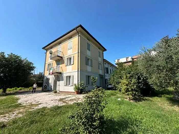 Casa con 16 locali in vendita in Via ' Maggio, San Possidonio
