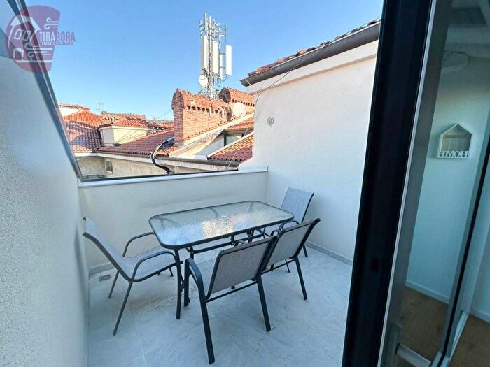 Casa bilocale in affitto in Via Domenico Rossetti, Largo Barriera Ospedale Maggiore, Trieste