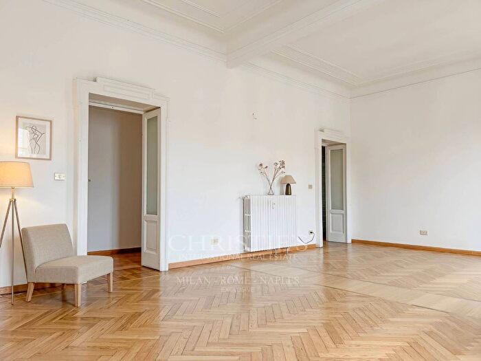 Appartamento con 5 locali in affitto in Via Gustavo Modena, Indipendenza, Milano