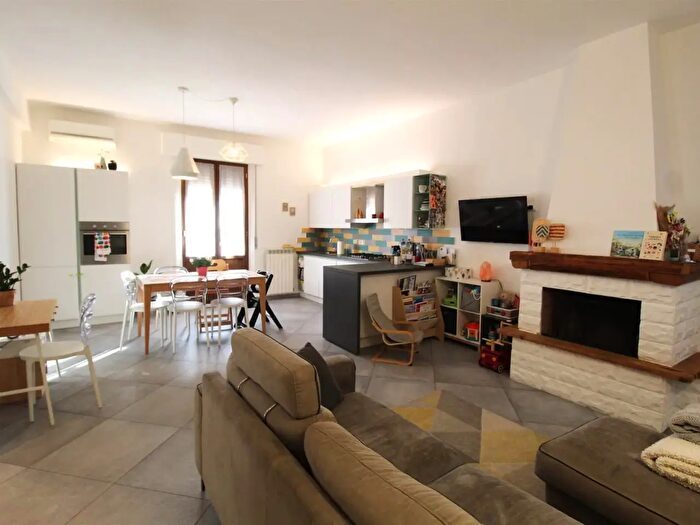 Appartamento trilocale in vendita in Poggibonsi