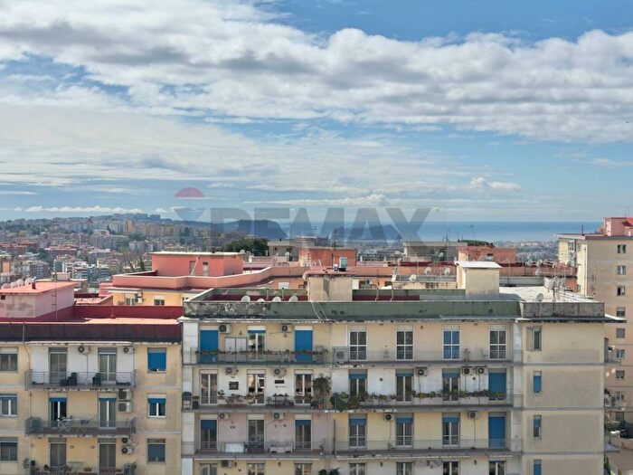 Appartamento bilocale in affitto in Via Michelangelo Naccherino, Arenella, Napoli