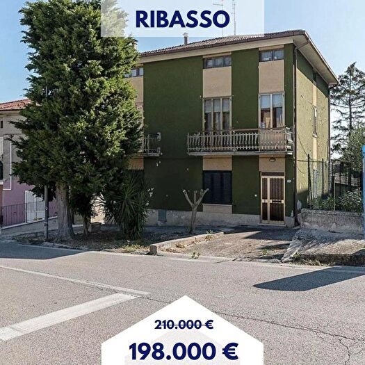 Casa con 8 locali in vendita in SantElpidio A Mare