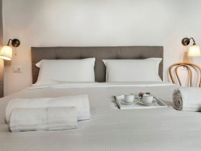 Appartamento monolocale in affitto in Via Tertulliano, Lodi Brenta, Milano