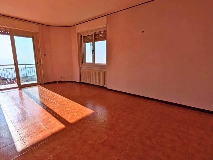 Appartamento con 5 locali in vendita in Trieste