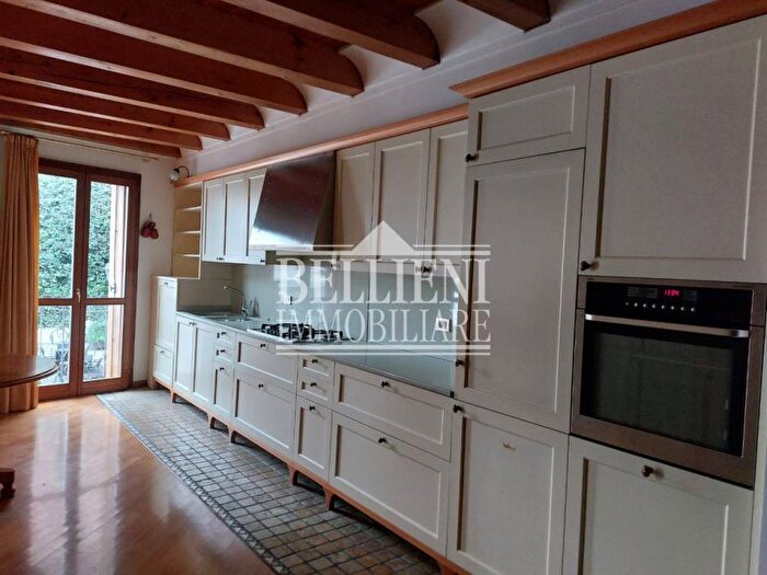 Appartamento con 5 locali in affitto in Corso Antonio Fogazzaro, Centro Storico, Vicenza