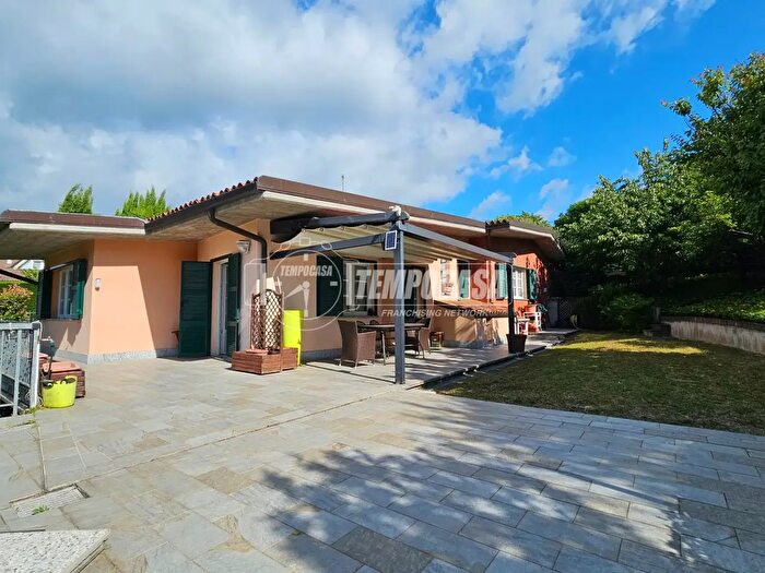 Casa con 6 locali in vendita in Via Crosio a, Cremolino