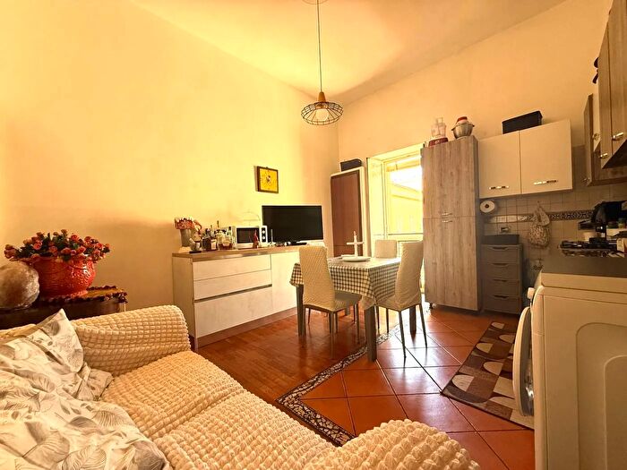 Appartamento bilocale in vendita in Via Andrea Cantelmo, Napoli