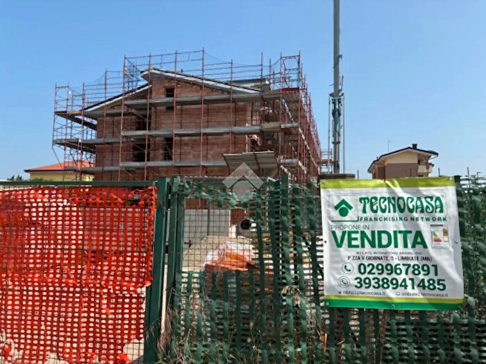 Case in Vendita e in Affitto - 3