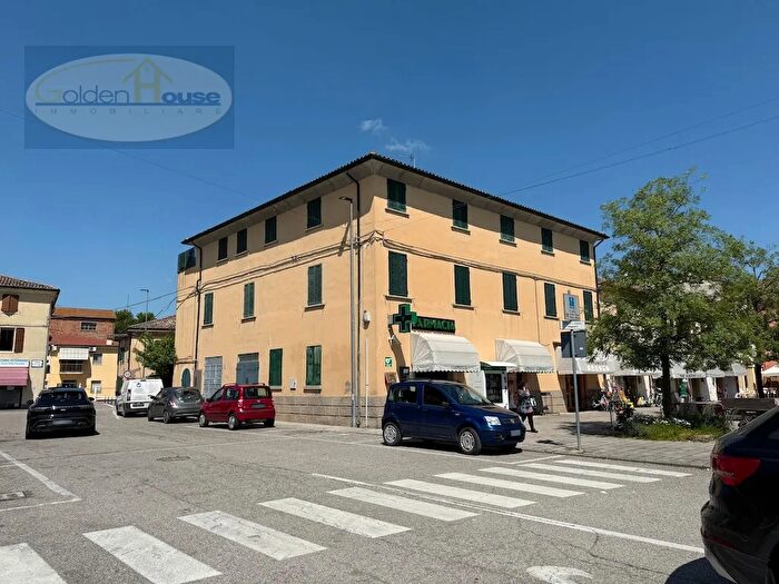 Appartamento con 8 locali in vendita in Via Fascinata a, Argenta