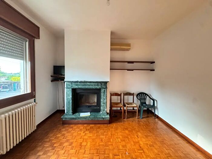 Casa quadrilocale in vendita in Via Roma Snc, Megliadino San Vitale