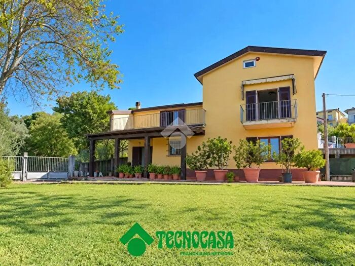 Casa con 6 locali in vendita in Via Tassonara, Bolano