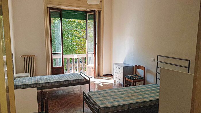 Appartamento trilocale in affitto in Piazza Giuseppe Grandi Milano, Milano