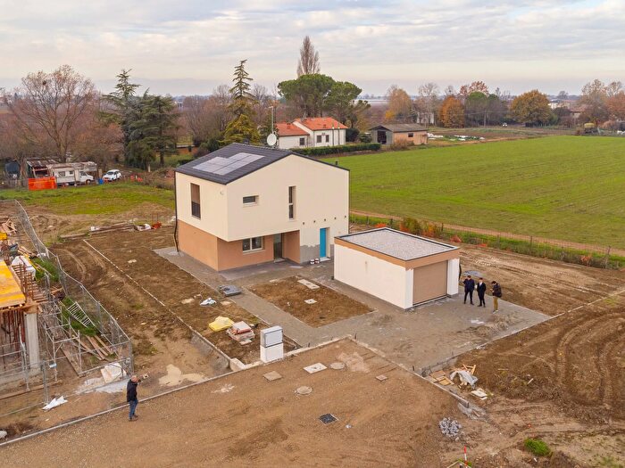 Casa con 5 locali in vendita in Forlimpopoli