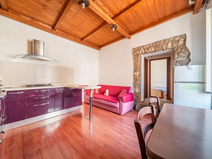 Appartamento bilocale in vendita in Via Trieste, Palombara Sabina