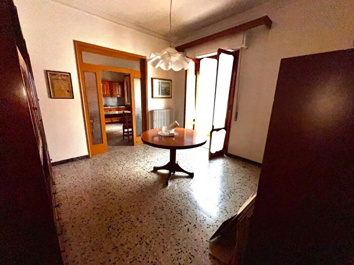 Casa con 6 locali in vendita in Montelupo Fiorentino