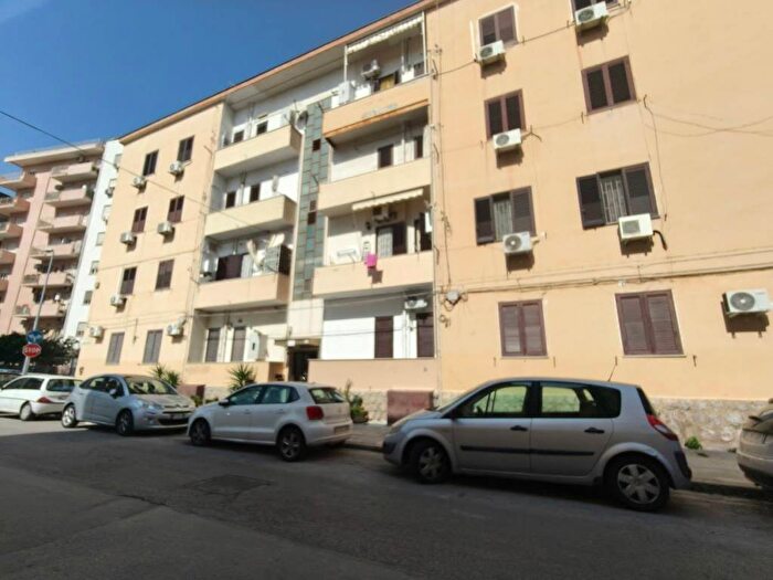 Appartamento bilocale in affitto in Via Antonio Furitano, Malaspina, Palermo