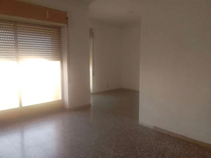 Appartamento quadrilocale in vendita in Piazza Gdi Vittorio, Taranto