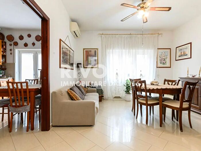 Appartamento trilocale in vendita in Via Scipio Sighele, Roma