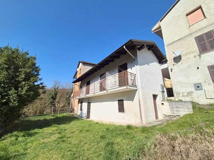 Casa quadrilocale in vendita in Via Mulino, Grognardo