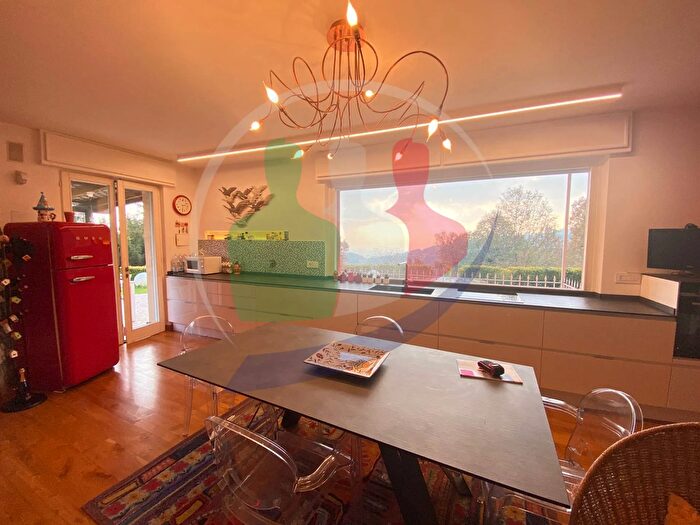 Casa con 12 locali in vendita in Strada Maddalena, Moncalieri