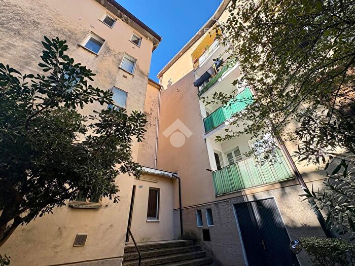 Appartamento trilocale in vendita in Trieste