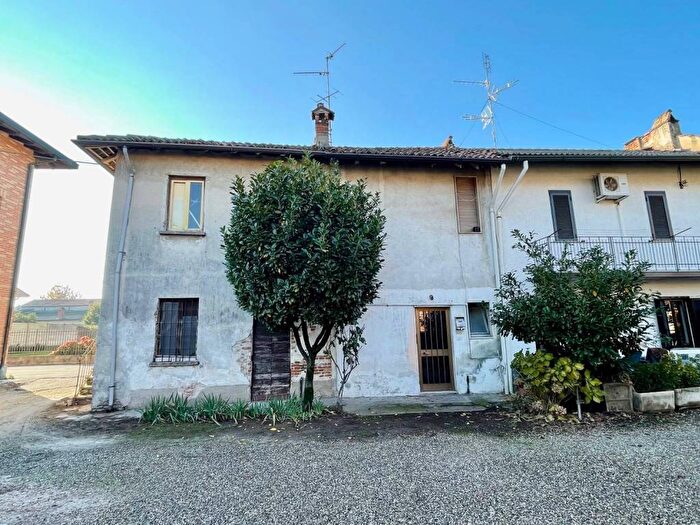 Casa quadrilocale in vendita in Via Don Giovanni Minzoni, Motta Visconti