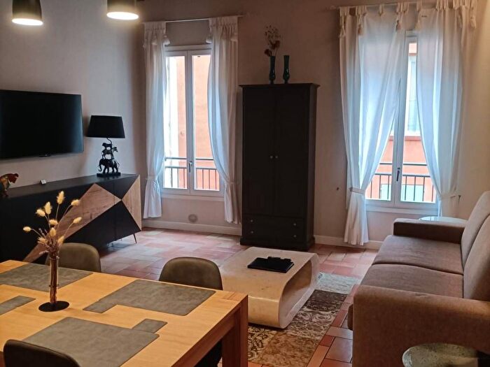 Appartamento quadrilocale in affitto in Via Ruggera, Centro Storico, Modena