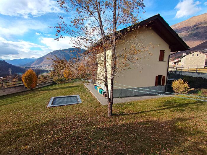 Appartamento bilocale in vendita in Via Ponte Romano, Saint Vincent