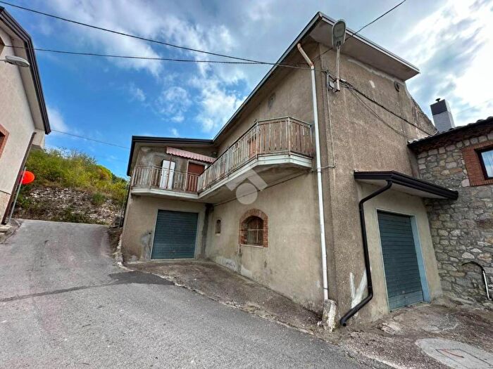 Casa trilocale in vendita in strada vicinale cantatore, Montesarchio