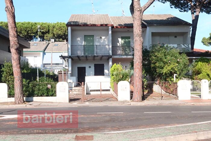 Casa con 5 locali in vendita in Via Leopardi, Cervia