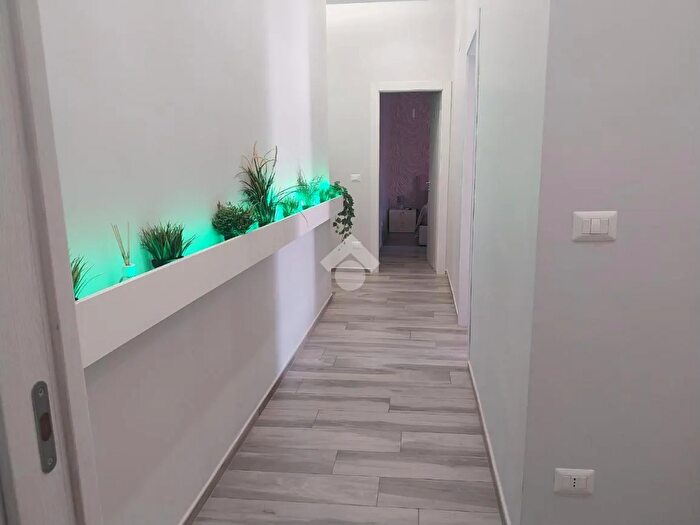 Appartamento con 5 locali in vendita in Via Nazareth, Barletta