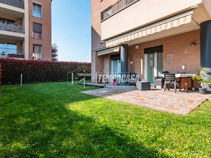 Appartamento quadrilocale in vendita in Via Vecchia per Ceriano, Saronno